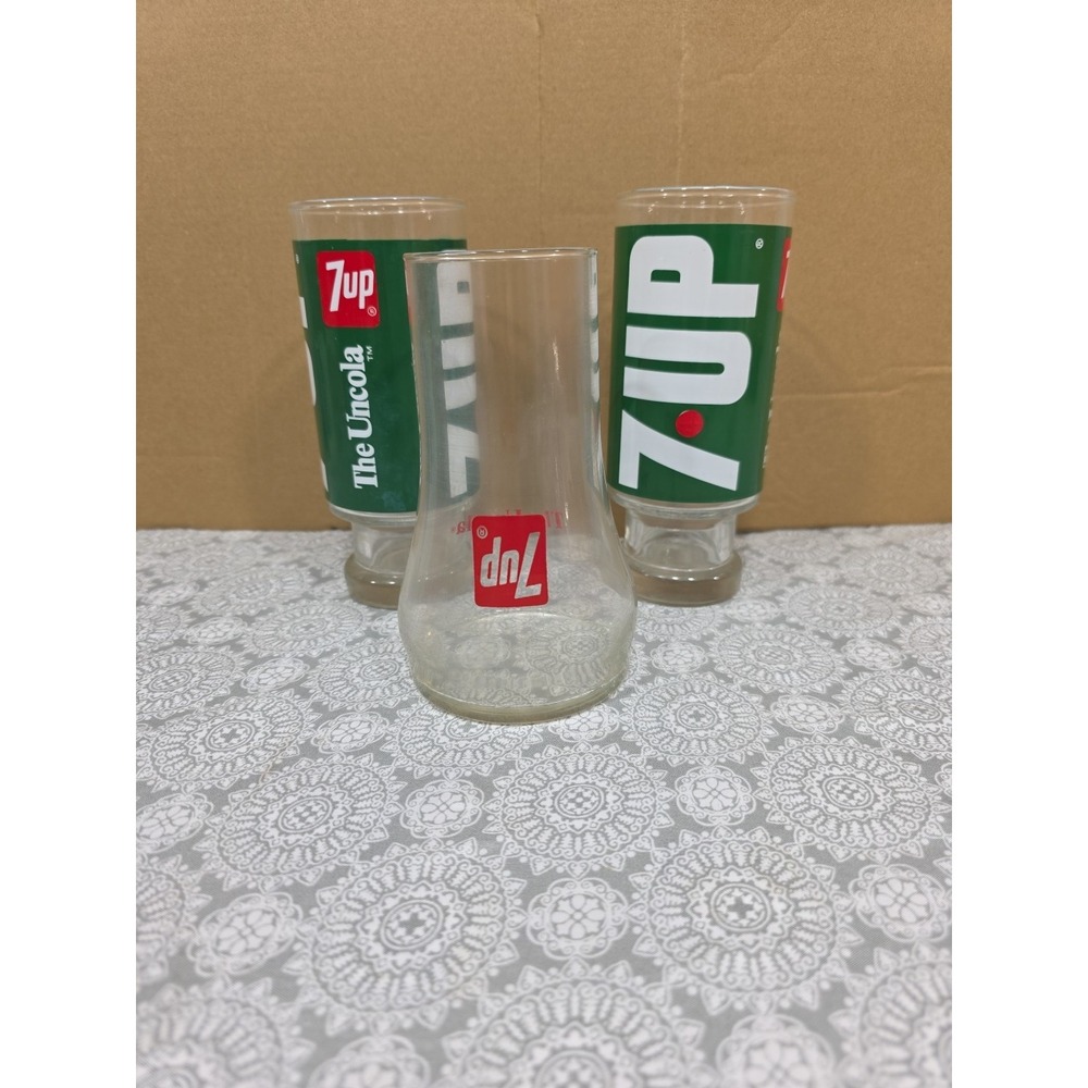 3- 7UP Glasses  Vintage The Uncola Wet N Wild Soda Pop Collectible Footed Upside